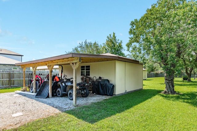 1412 Buchta Road, Angleton, TX 77515