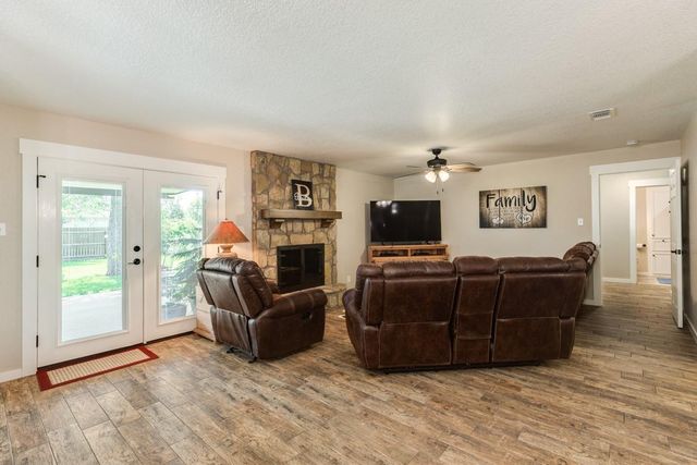 1412 Buchta Road, Angleton, TX 77515
