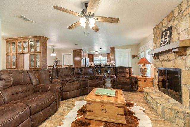 1412 Buchta Road, Angleton, TX 77515