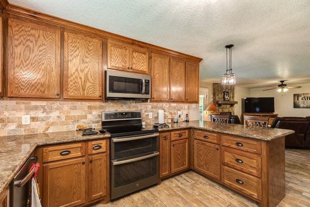 1412 Buchta Road, Angleton, TX 77515
