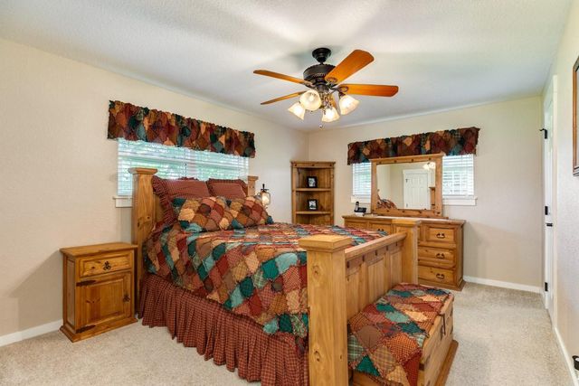 1412 Buchta Road, Angleton, TX 77515