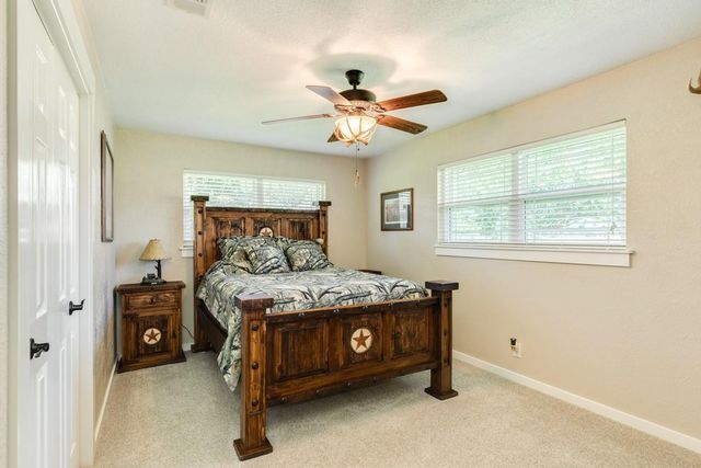 1412 Buchta Road, Angleton, TX 77515