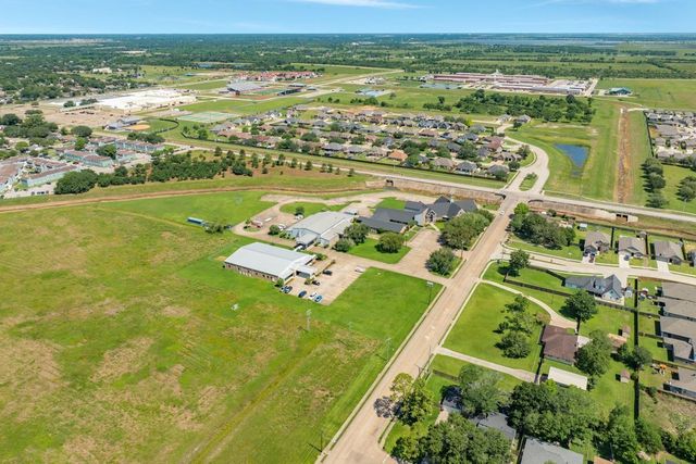 1412 Buchta Road, Angleton, TX 77515