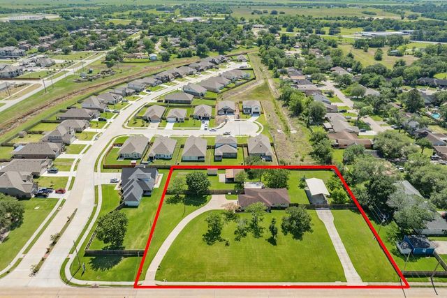 1412 Buchta Road, Angleton, TX 77515