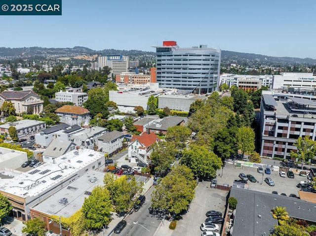 3229 Elm 1A, Oakland, CA 94609