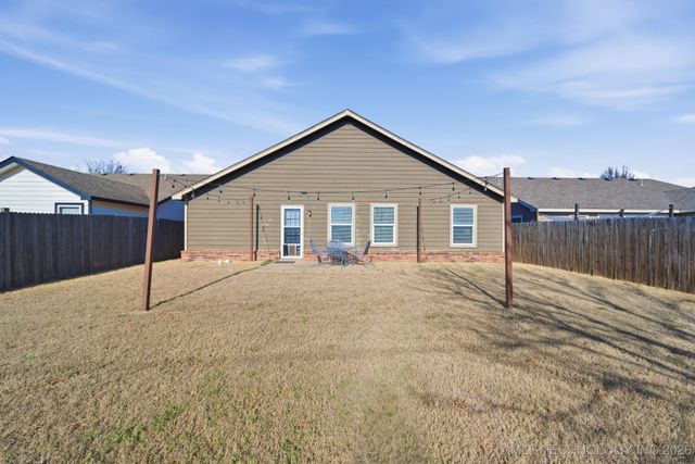 8436 E 160th Place, Bixby, OK 74008