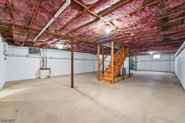 611 Snake Den Rd, West Milford Twp., NJ 07480