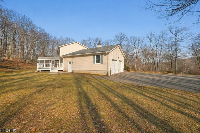 611 Snake Den Rd, West Milford Twp., NJ 07480