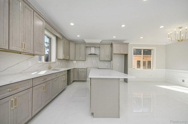 5268 Hartwell Street, Dearborn, MI 48126