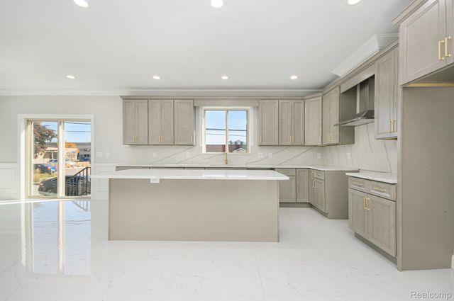 5268 Hartwell Street, Dearborn, MI 48126