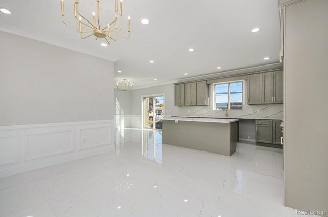 5268 Hartwell Street, Dearborn, MI 48126