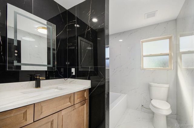 5268 Hartwell Street, Dearborn, MI 48126