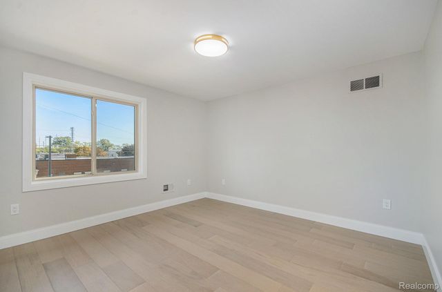 5268 Hartwell Street, Dearborn, MI 48126