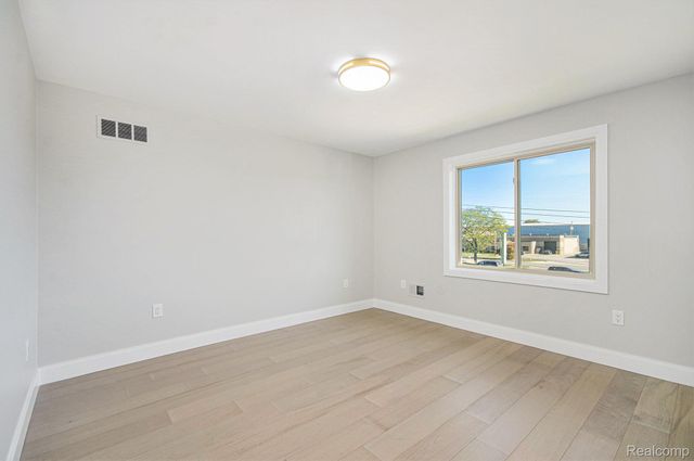 5268 Hartwell Street, Dearborn, MI 48126