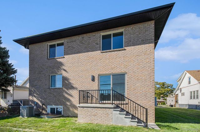 5268 Hartwell Street, Dearborn, MI 48126