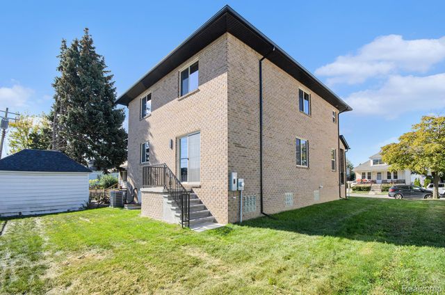 5268 Hartwell Street, Dearborn, MI 48126