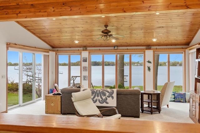 W5733 Island Drive, Pardeeville, WI 53954