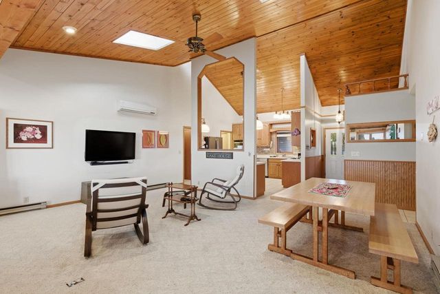 W5733 Island Drive, Pardeeville, WI 53954