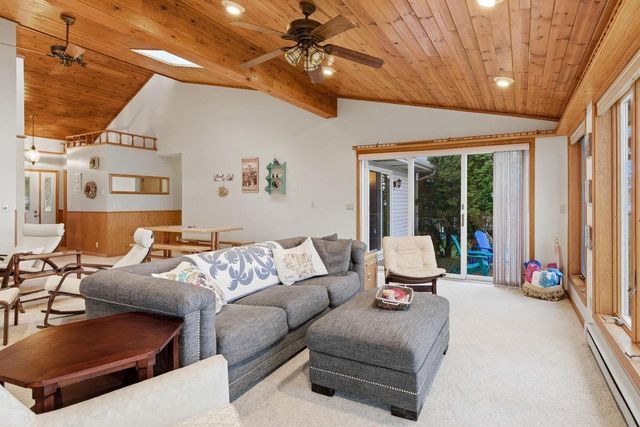 W5733 Island Drive, Pardeeville, WI 53954