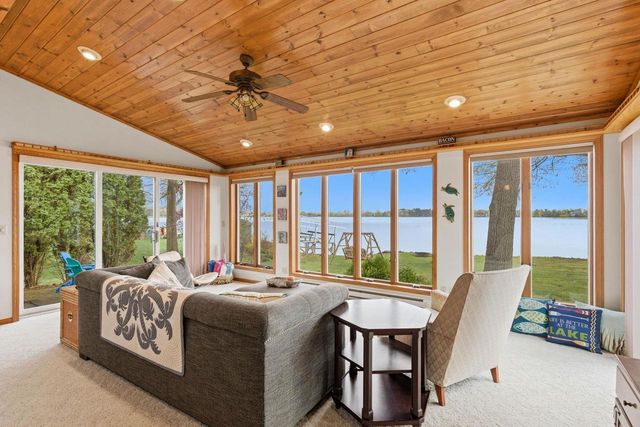 W5733 Island Drive, Pardeeville, WI 53954