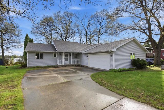 W5733 Island Drive, Pardeeville, WI 53954