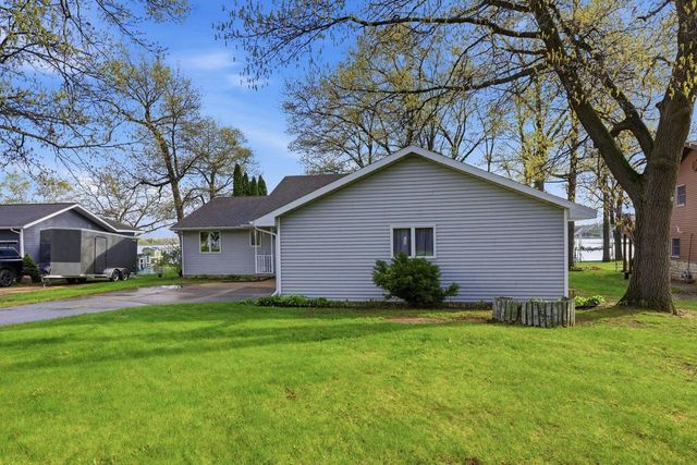 W5733 Island Drive, Pardeeville, WI 53954
