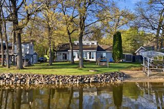 W5733 Island Drive, Pardeeville, WI 53954