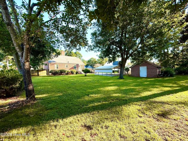 300 E Roseboro Street, Roseboro, NC 28382