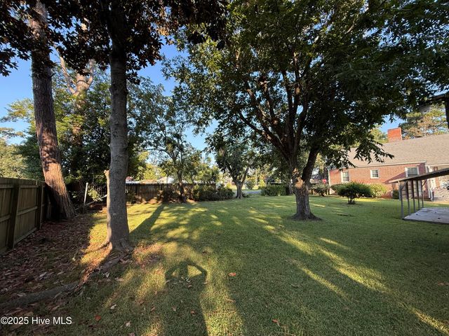 300 E Roseboro Street, Roseboro, NC 28382