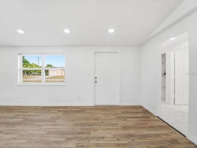 111 FRANCIS DRIVE NE, Port Charlotte, FL 33952