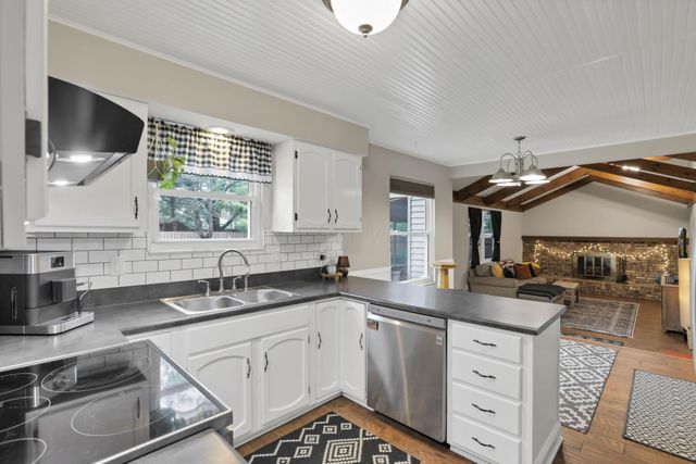 7687 Foxboro Court, Columbus, OH 43235