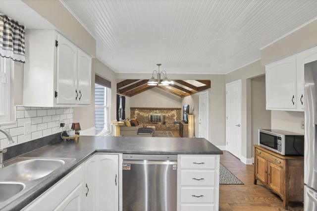 7687 Foxboro Court, Columbus, OH 43235