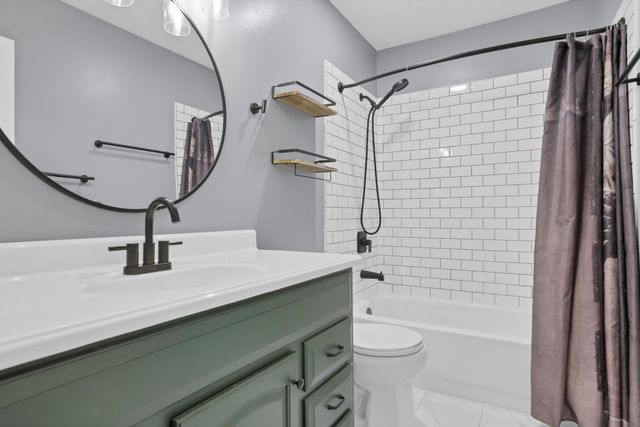 7687 Foxboro Court, Columbus, OH 43235