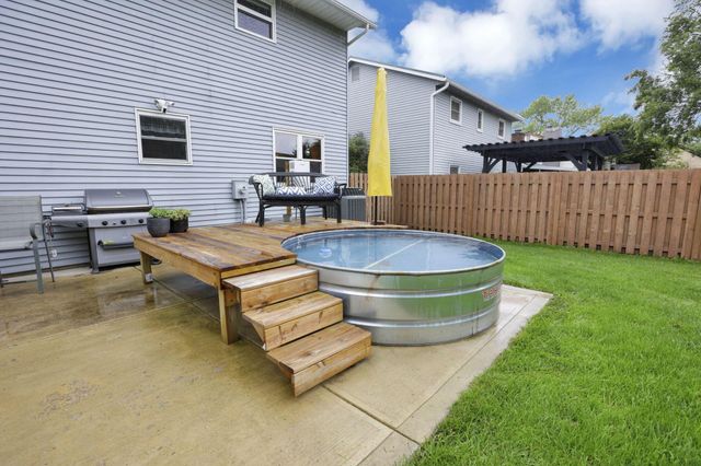 7687 Foxboro Court, Columbus, OH 43235