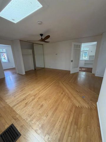 800 A, Coronado, CA 92118