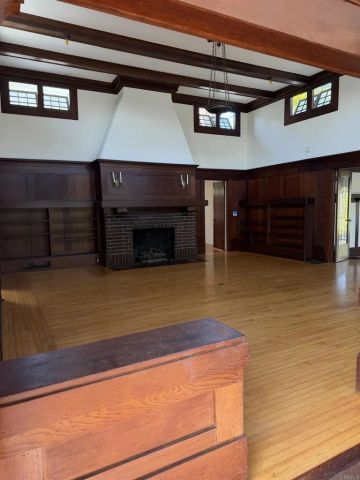 800 A, Coronado, CA 92118