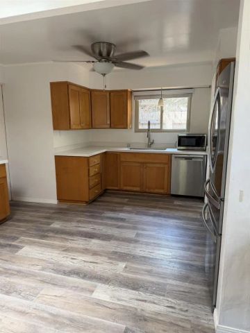 800 A, Coronado, CA 92118