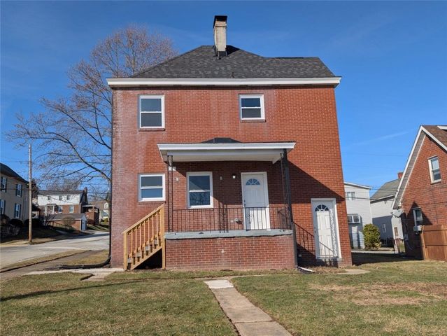 120 S 5th St, Youngwood, PA 15697