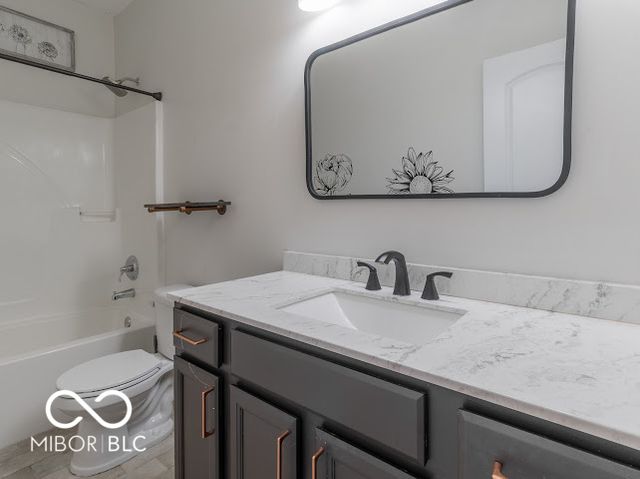 1650 Bridgecreek Crossing, Greenwood, IN 46143