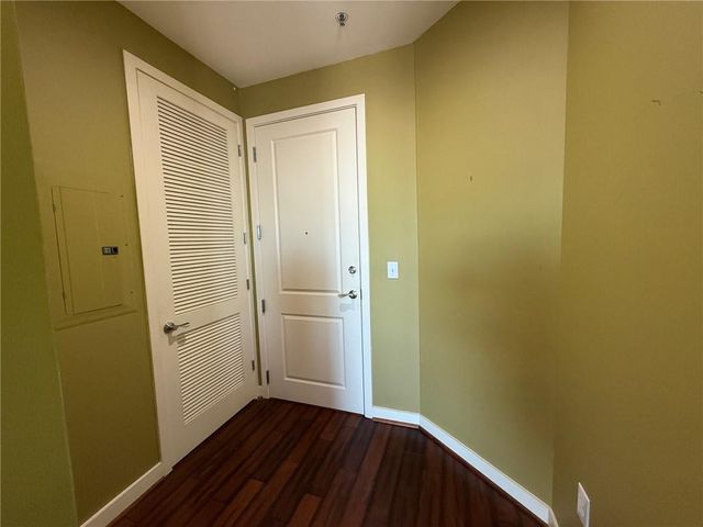 565 Peachtree NE Street 1811, Atlanta, GA 30308