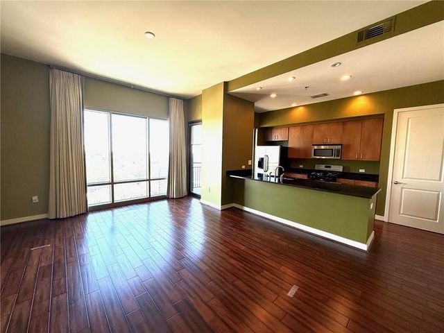 565 Peachtree NE Street 1811, Atlanta, GA 30308