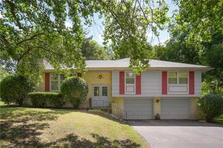 2007 NW Chipman Road, Lee's Summit, MO 64081