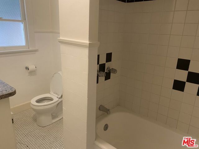 833 N Vendome Street, Los Angeles, CA 90026