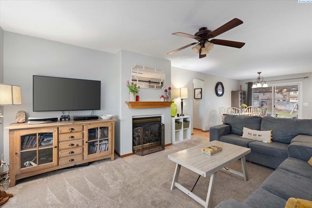 45102 E Alderbrook Ct, West Richland, WA 99353