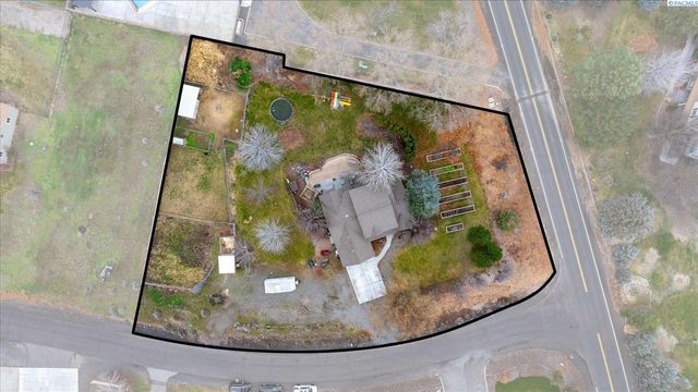 45102 E Alderbrook Ct, West Richland, WA 99353