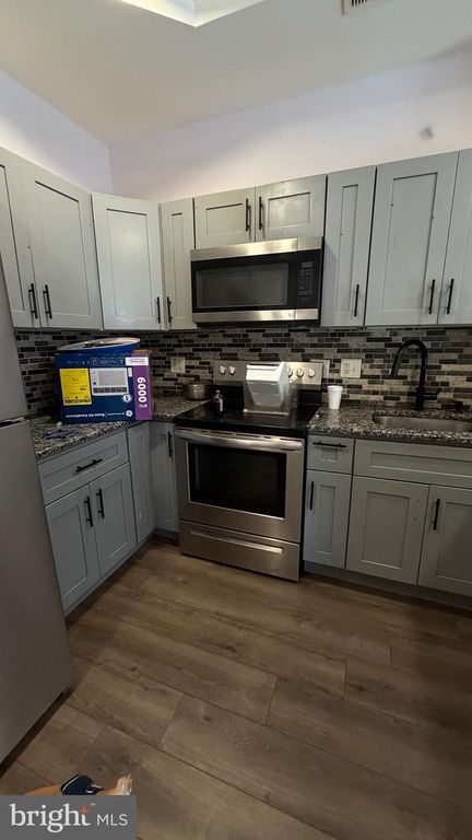 1133 W TIOGA ST, PHILADELPHIA, PA 19140 — photo 2