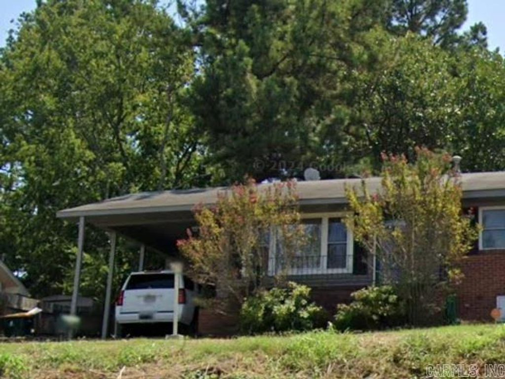 4 Winthrop Drive, Morrilton, AR 72110