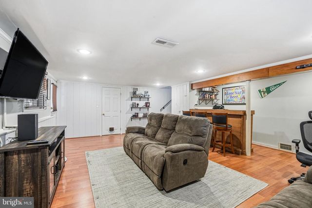 13 CORNELIA DR, Bellmawr, NJ 08031