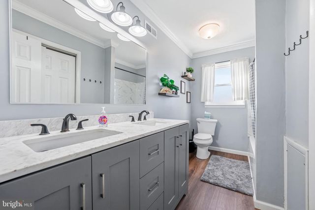 13 CORNELIA DR, Bellmawr, NJ 08031