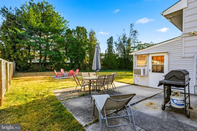 13 CORNELIA DR, Bellmawr, NJ 08031